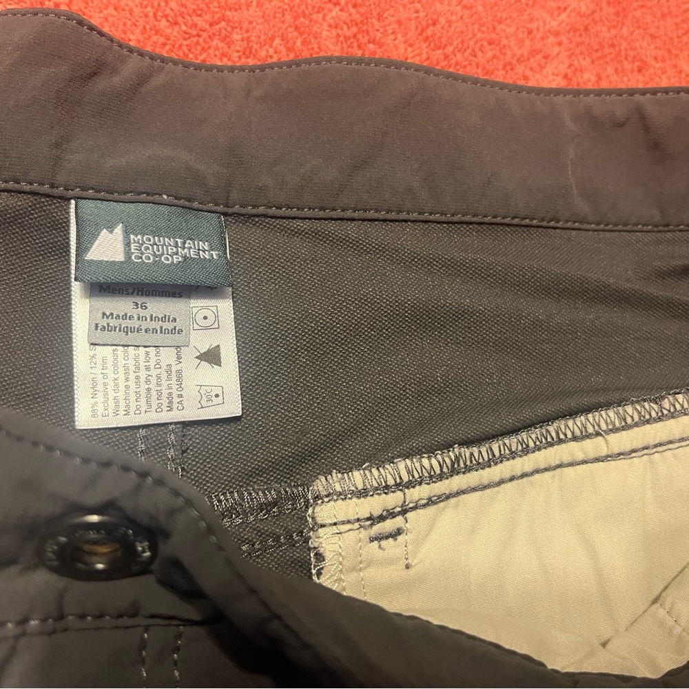 Mountain Equipment Co-op Softshell Hiking/Climbing Capris, 34-36? - Picture 6 of 10